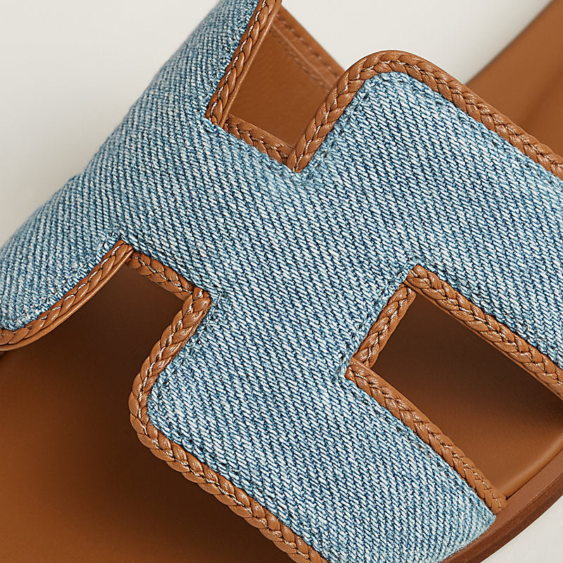 https://assets.hermes.com/is/image/hermesproduct/sandalen-oran--262204Z%20CB-detail-wm-7-0-0-800-800_g.jpg